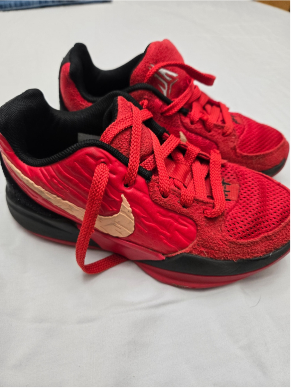 Boys Nike Basketball Sneakers Red and Black Size 1Y